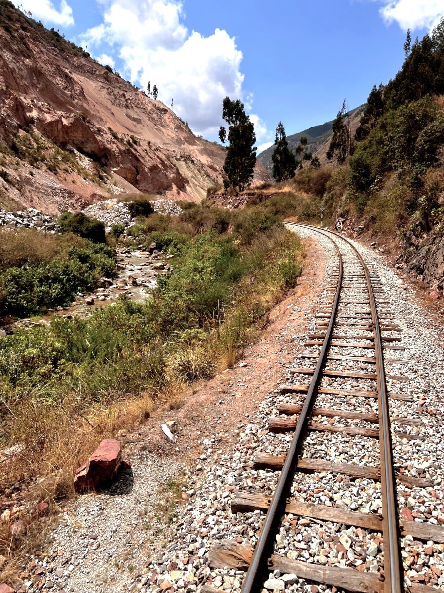 Bahnfahrt im Hiram Bingham Zug nach Machu Picchu