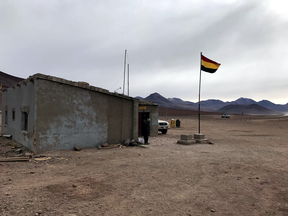 Reise San Pedro de Atacama - Uyuni - La Paz alleine als Frau - Grenze Bolivien