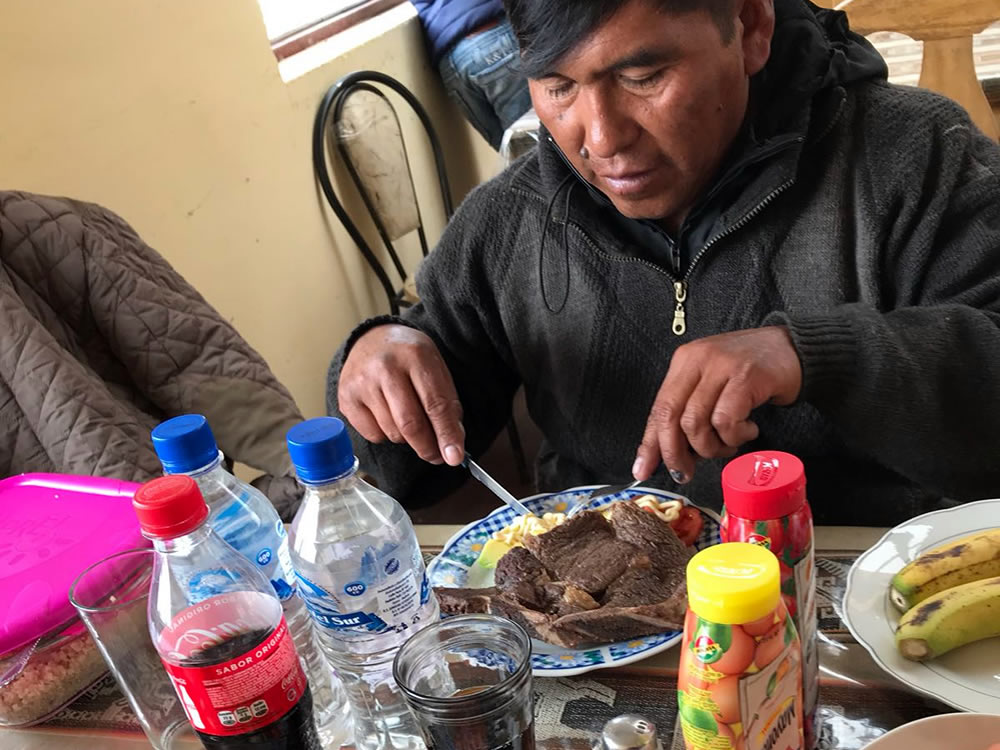 Reise San Pedro de Atacama - Uyuni - La Paz alleine als Frau - Mittagessen Bolivienreise