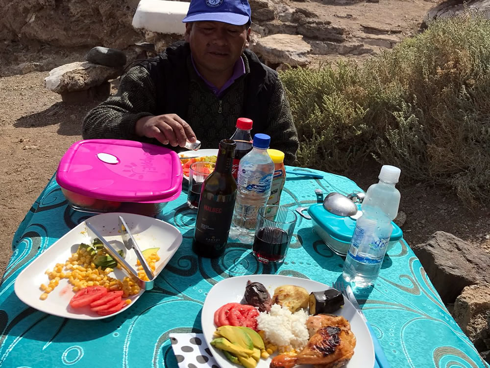 Reise San Pedro de Atacama - Uyuni - La Paz alleine als Frau - Mittagessen kurz vor dem Salar de Uyuni